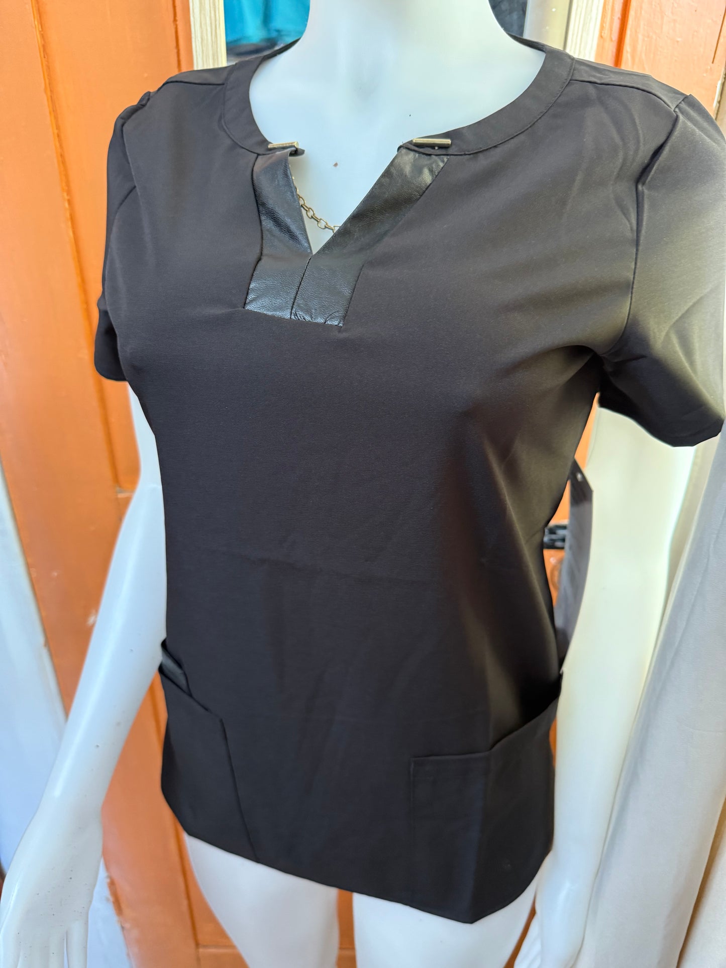 Women’s Leather gold link top