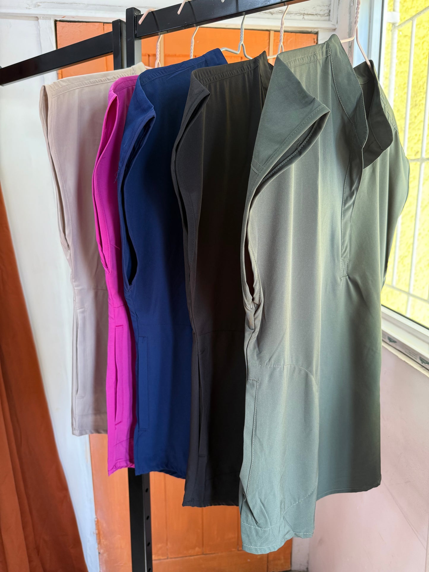 Women’s mandarin collar top