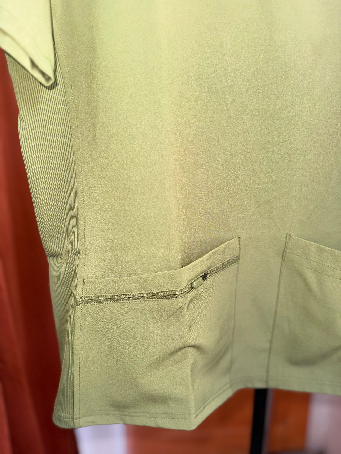 Unisex Ribbed Side Scrub Top